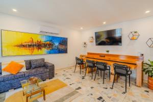 5 Bedroom Cartagena Villa - Close to Walled City