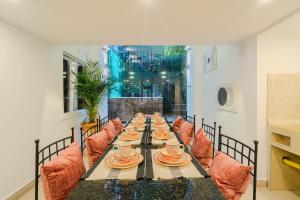 Walled City 9BR Luxury Villa - Jacuzzi & Pool Table