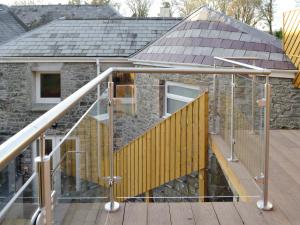 Cornel Clyd Cosy Corner