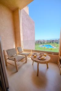 Prestigia Apartment Secure Residence Pool