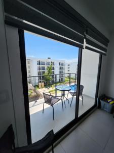 Moderno y comodo Depto con terraza y alberca