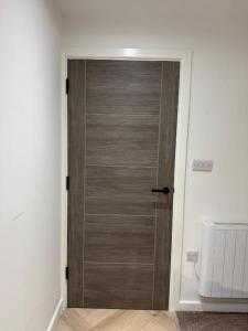 Unit 5 Chic 1-BR Apartment,Secure Parking, Near Bramall Lane, Free Unlimited Wi-Fi