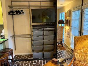 Hidden Casita with Private Deck & Patio