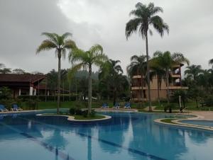 Aconchegante apartamento Angra dos Reis - Com piscina, bar molhado e marina