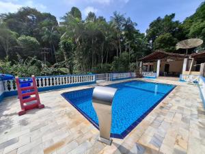 Sítio para alugar com piscina e jogos LT0031