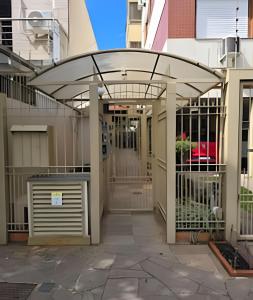 "Estadia Tri" Ótima Localização e com Garagem!