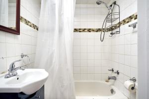 Trendy 3 BedRoom Perfect for Long Stays! ! !