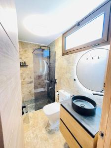 Waves and Relax in Apartamerica