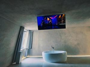 DUNE at Spanish Steps Luxury Apartment-Suite