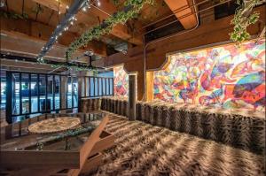 Arts District DTLA-Artist Loft With Free Parking and Pooltable