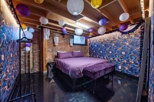 Arts District DTLA-Artist Loft With Free Parking and Pooltable