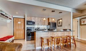 Trails End 105 by Ski Country Resorts