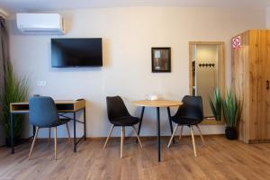 Нова студія в стилі лофт біля ТРЦ Нікольський - Харківська набережна 3-9