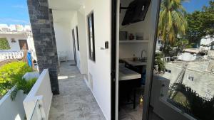 Lavish Studio Balcony #4 Isla Mujeres Downtown