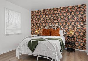 Bubble Bungalow - Cowboy Pool Hot Tub & Firepit