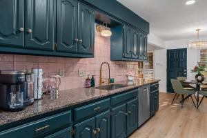 Bubble Bungalow - Cowboy Pool Hot Tub & Firepit