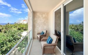 Tortuga Azul Private Terrace Rooftop Pool W BBQ Beach Access 11 Pools Free Beach Club