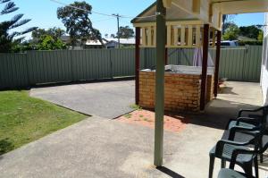 Kalinda Crescent Head