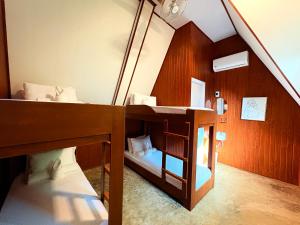 Tagosilangan Beach House