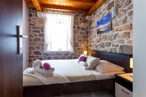 Family-friendly apartments with swimming pool Orebic, Peljesac - 20576