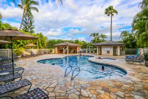 Maui Banyan 1 bedroom, ocean view, steps to beach, king-size bed, full kitchen