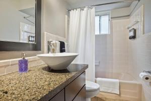 Spring Special Steps from Galleria & Shops Unit 123