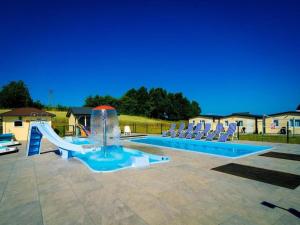 Comfortable holiday homes, pool and whirlpool