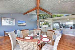 Gloucester Retreat B, 23B Gloucester St - waterviews, Wi-Fi, Linen and Bed Making