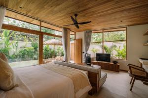 Tula Collective Uluwatu