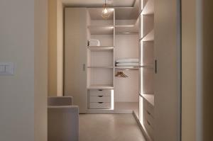 Merlata Suite - 8 min from M1 - private parking