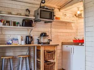 Ty Bach Twt - Uk36419