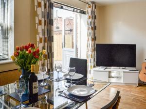 1 Kirkby Cottages