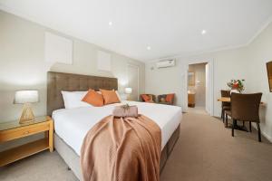 New Crossing Place Motel