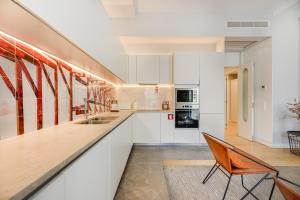 Exclusive Riverside Haven in Lisbon Top-Location