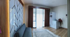 Pondok Indah Teluk Asmara