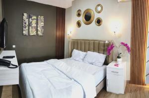 Pondok Indah Teluk Asmara