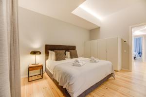 Exclusive Riverside Haven in Lisbon Top-Location