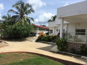 Espectacular casa, vista al mar y piscina privada