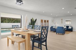 Relaxing Coastal POOL Home 10 min to the Beach Pets stay free