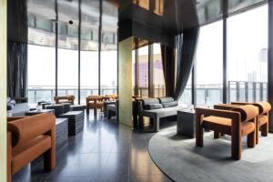 Southbank 2BR High City Views enjoy Wine, Gym, Pool, Wifi