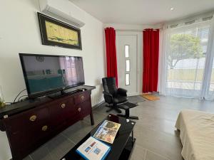 Bel appartement à 650m de la plage avec WIFI et parking - FR-1-323-589