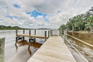 Beachside Penthouse with Ocean Views