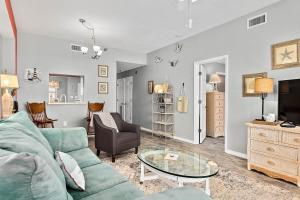 Beachside Penthouse with Ocean Views