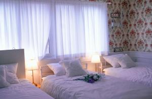 Central Hongdae Red Road Stay 4 Beds, Near Mangwon & Sangsu