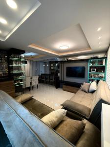 Apartamento moderno e espaçoso para até 6 pessoas