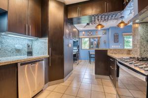 Hacienda Iguana Luxury Apartment with Pool & Golf