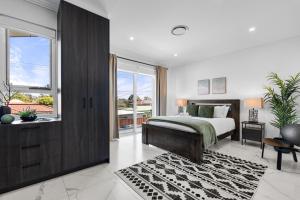 Spacious Lidcombe Lux mins to Sydney Olympic Park