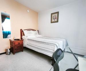 Cozy bedroom at 5 min Mexico City Airport T1 & T2