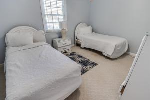 NEW Private 2BR Large Kitchen Close to Ocean