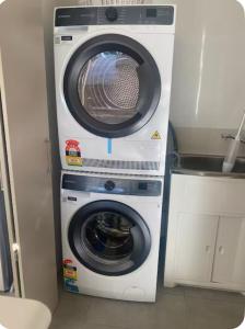 Varee - Stylish and Newly Renovated